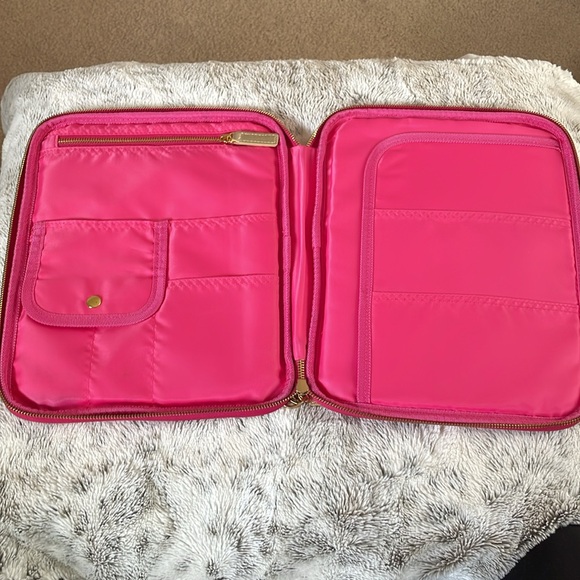 Lilly Pulitzer floral Tablet zip up case - Picture 6 of 8